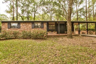 2409 Almond Dr in Tallahassee, FL - Building Photo
