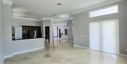 15066 SW 39th St in Davie, FL - Building Photo - Building Photo