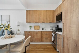 517 W 45th St in New York, NY - Building Photo - Building Photo