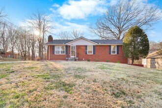 1802 Warren Dr in Clarksville, TN - Building Photo - Building Photo
