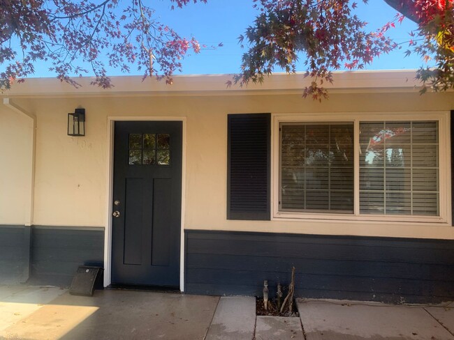 3104 Ardenridge Dr in Sacramento, CA - Building Photo - Building Photo