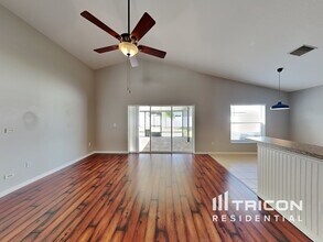 5701 Sheer Bliss Loop in Land O Lakes, FL - Building Photo - Building Photo