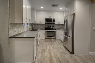 2434 E 9th St in Tucson, AZ - Building Photo - Building Photo