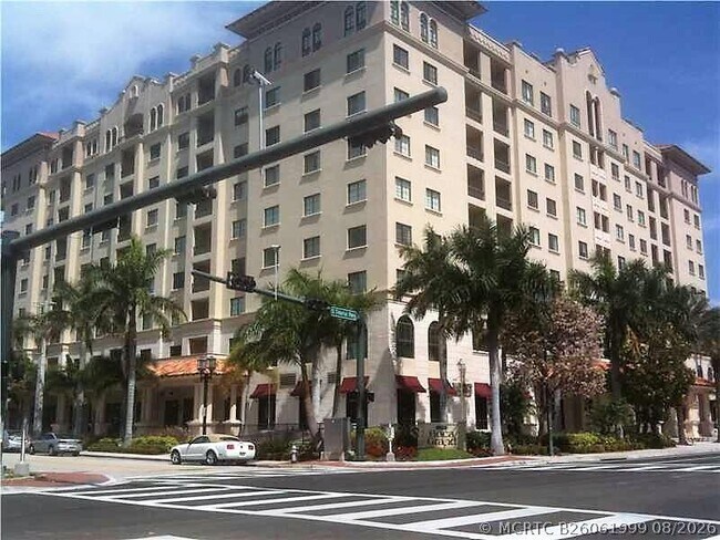 property at 233 S Federal Hwy