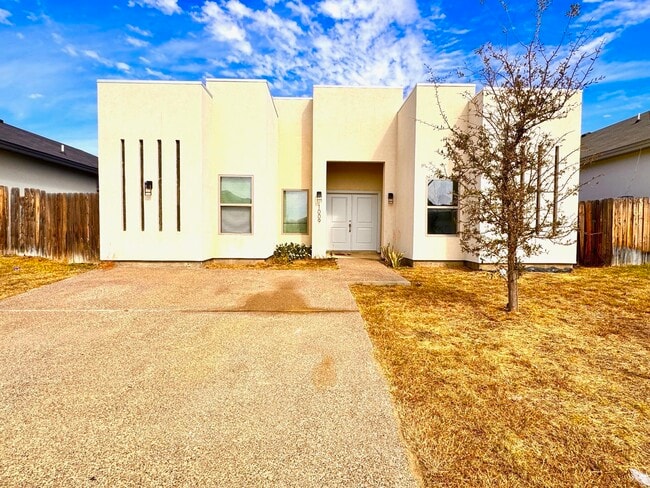 property at 1009 La Muralla St