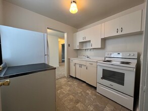 1210 Whilden Pl in Greensboro, NC - Building Photo - Building Photo