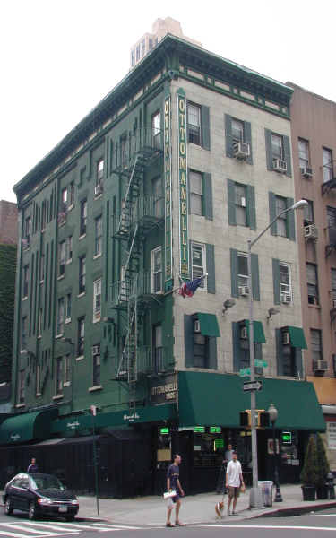 439 E 82nd St in New York, NY - Building Photo