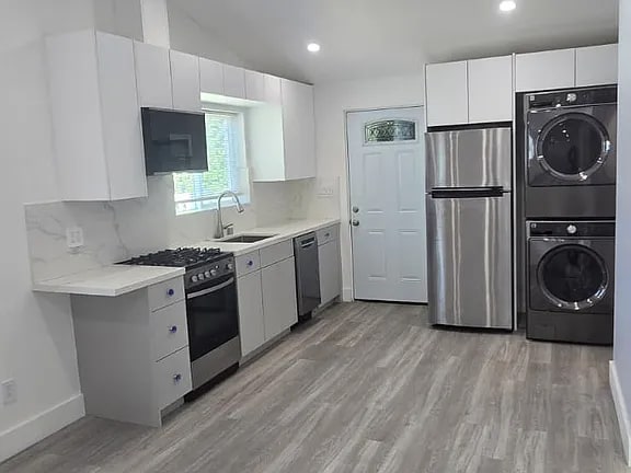 property at 6546 Bobbyboyar Ave