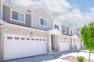 1777 W Newcastle Ln in Saratoga Springs, UT - Building Photo