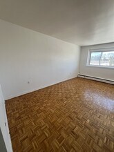 2448 Carling Ave in Ottawa, ON - Building Photo - Building Photo