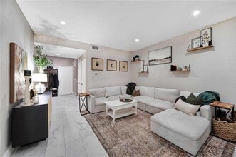 8518 Coppertowne Ln in Dallas, TX - Building Photo - Building Photo