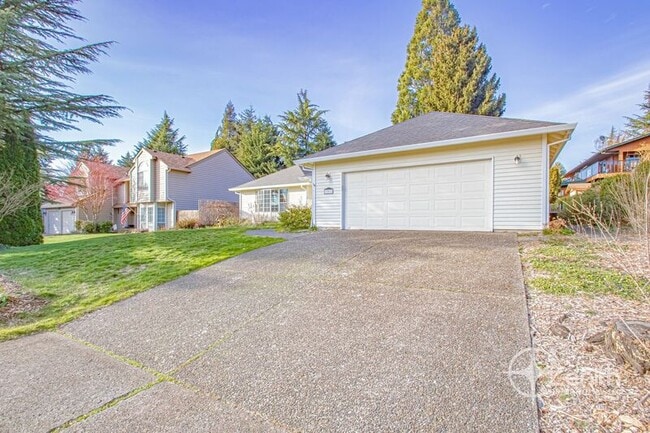 12018 SE 17th St in Vancouver, WA - Building Photo - Building Photo