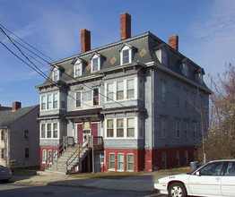 108 Cherry St in Fall River, MA - Building Photo - Building Photo