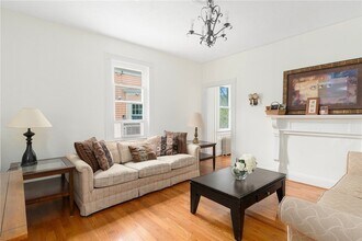 53 Warner St in Newport, RI - Building Photo - Building Photo