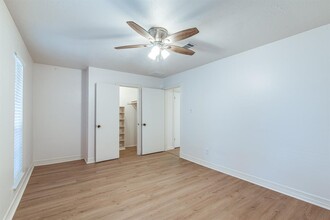 5506 Cunningham Dr in Pearland, TX - Building Photo - Building Photo
