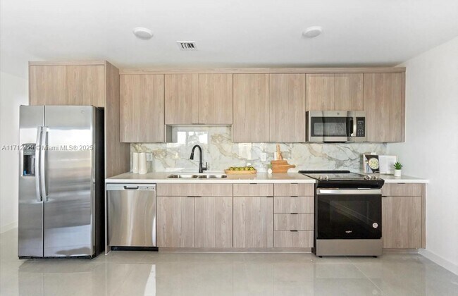 26130 SW 139th Ave in Naranja, FL - Foto de edificio - Building Photo