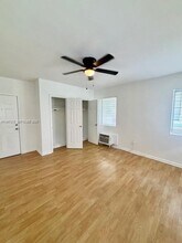 1027 Euclid Ave in Miami Beach, FL - Building Photo - Building Photo