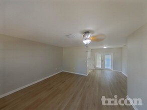 4000 Berkshire Dr in Sarasota, FL - Building Photo - Building Photo