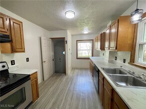 1079 Orlando Ave in Akron, OH - Building Photo - Building Photo