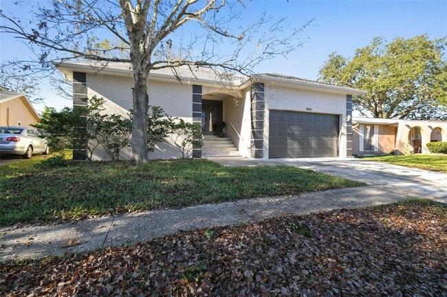 property at 5840 Mariposa Dr