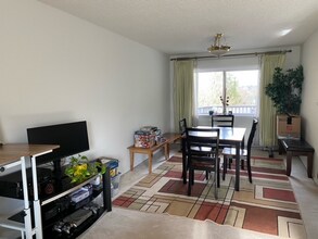 3403 179th Ave NE in Redmond, WA - Building Photo - Building Photo