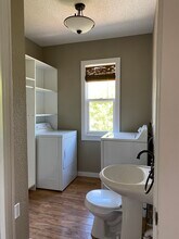 815 5th St SW, Unit 2 in Willmar, MN - Foto de edificio - Building Photo