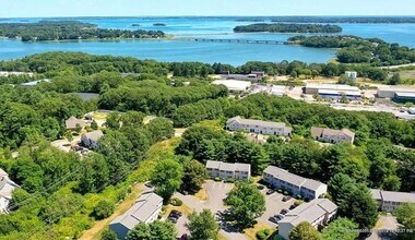 14 Wellstone Dr in Portland, ME - Building Photo - Building Photo