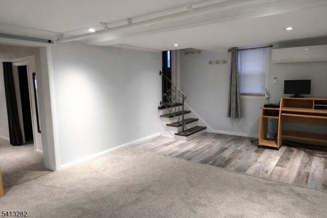 355 Elm St in Elmwood Park, NJ - Building Photo - Building Photo