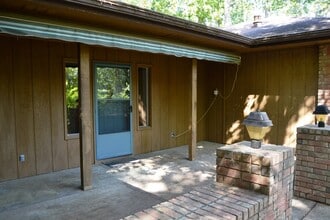 15 Almendra Ln in Hot Springs, AR - Building Photo - Building Photo