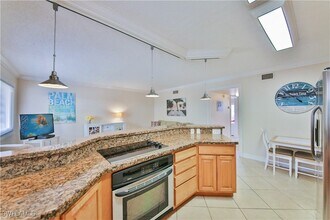 1100 Gulf Shore Blvd N in Naples, FL - Building Photo - Building Photo