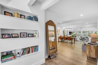 653 Glenridge Rd in Key Biscayne, FL - Building Photo - Building Photo