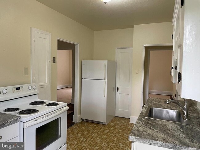 5 E Maplewood Ave in Mechanicsburg, PA - Building Photo - Building Photo