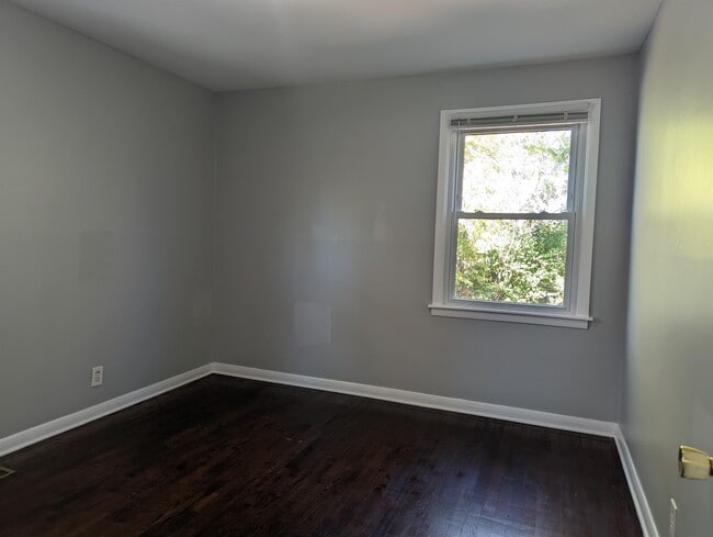 property at 2400 Hammond Dr