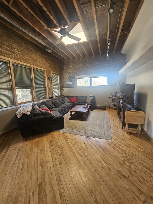 537 Custer Ave in Evanston, IL - Building Photo - Building Photo