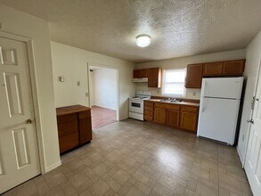 1114 17th St-Unit -Apt A in Bedford, IN - Building Photo - Building Photo