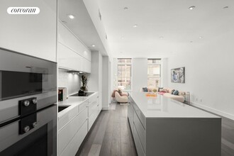 19-21 Warren St in New York, NY - Foto de edificio - Building Photo
