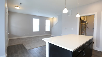 Avery Pointe in Hilliard, OH - Building Photo - Interior Photo