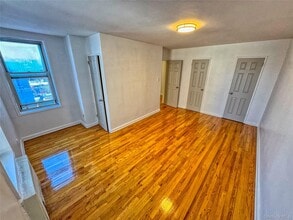 67-25 Dartmouth St in Queens, NY - Building Photo - Building Photo