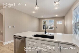 642 6th St NW in Grand Rapids, MI - Building Photo - Building Photo