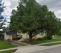 204 Edna St in Plymouth, WI - Building Photo - Building Photo