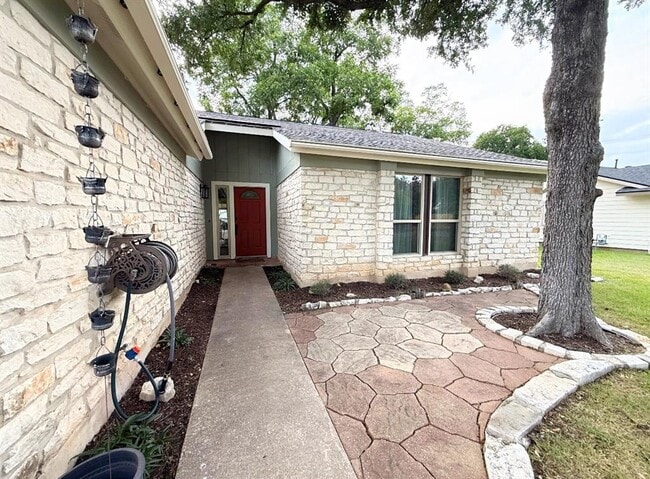 2631 Oak Meadow Dr in Round Rock, TX - Building Photo - Building Photo