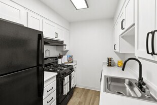 ReNew on Coloma in Rancho Cordova, CA - Building Photo