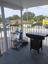 1186 NW 103rd St in Miami, FL - Building Photo - Building Photo