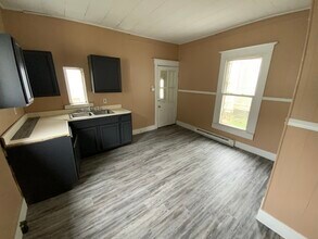 83 Columbus St in Danville, IL - Building Photo - Building Photo