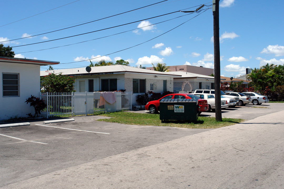 631-638 NE 83rd Ter in Miami, FL - Building Photo