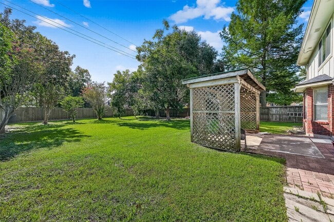 property at 2918 Colonel Ct Dr