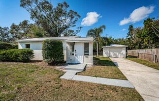 1611 Canterbury Rd N in St. Petersburg, FL - Building Photo