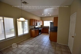 668 E Cantebria Dr, Unit 3040-65 in Gilbert, AZ - Building Photo - Building Photo