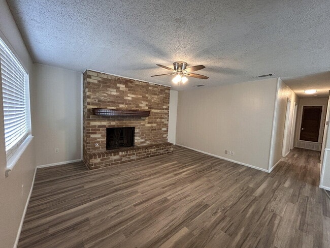 814 N Elkhart Ave in Lubbock, TX - Building Photo - Building Photo