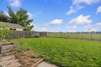 569 S Edinburgh Dr in Loveland, CO - Building Photo - Building Photo